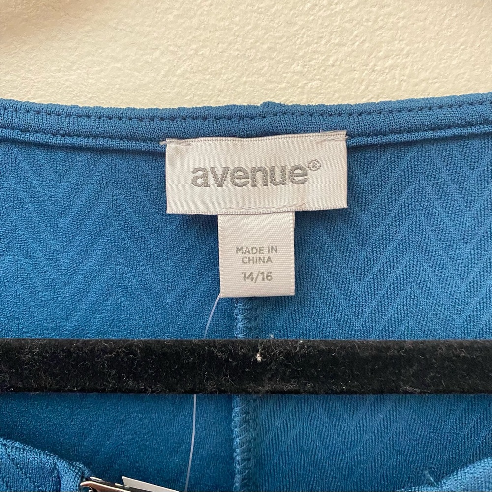 Avenue teal zig zag textured sleeveless keyhole opening top size 14 - Picture 3 of 8